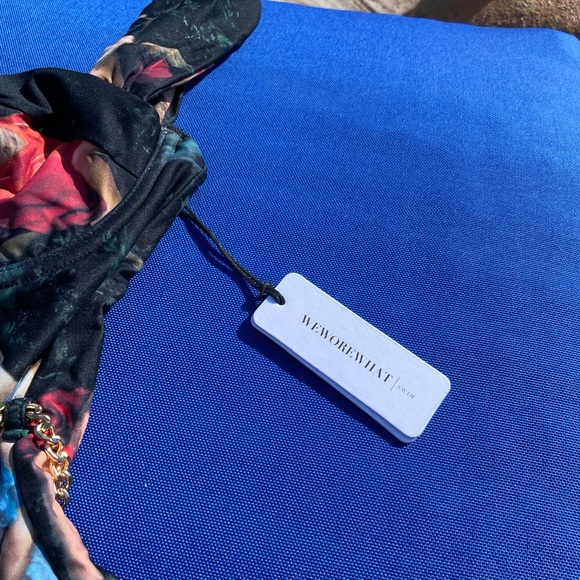 WEWOREWHAT VINTAGE DANIELLE ONE PIECE SWIMSUIT - Picture 4 of 6